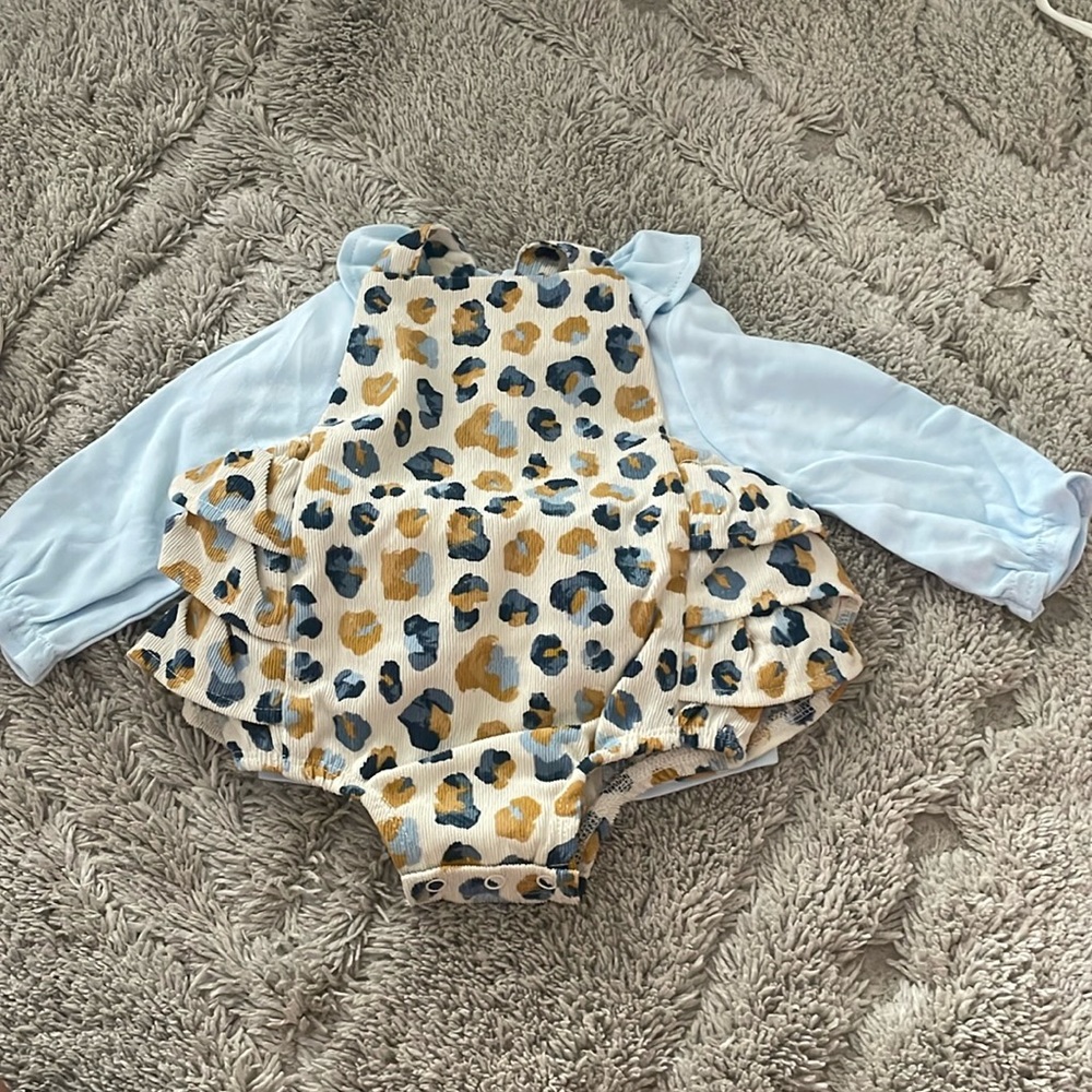 Mud pie outfit 3-6 months